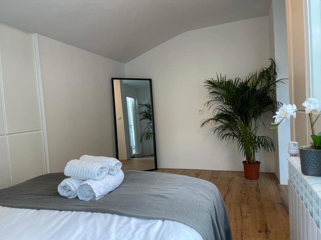 New Delft Garden View Prins Room Delta Extérieur photo